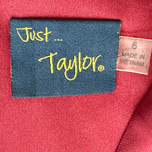 NWOT Just…Taylor Burgundy Sleeveless Chiffon Hi-Low Fit & Flare Dress Size 6 - Picture 3 of 12